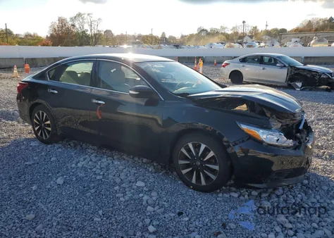 2018 Nissan Altima 2.5 z USA, uszkodzony, nr VIN 1N4AL3AP8JC115802